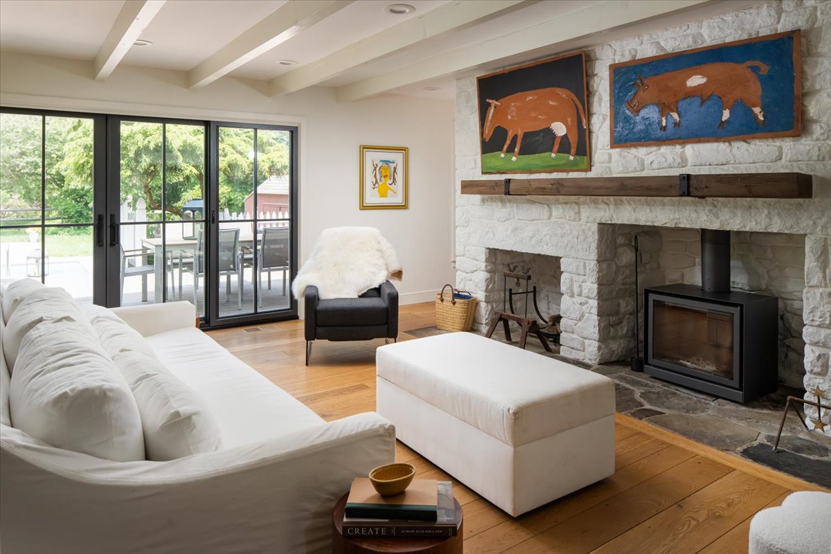 Gallery House room with natural textures and tailored furnishings